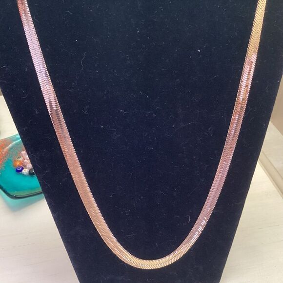 Nicely Made Goldtone Wide Herringbone Necklace - Picture 8 of 8